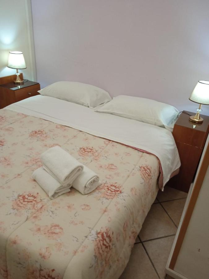Atlantic Ostello B&B Naples Exterior photo